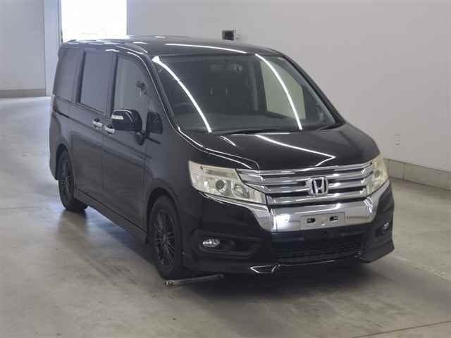 HONDA STEP WAGON 2014