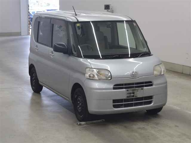 DAIHATSU TANTO 2008