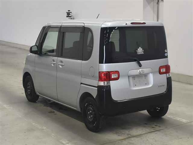 DAIHATSU TANTO 2008