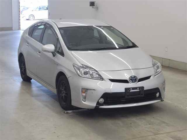 TOYOTA PRIUS 2014