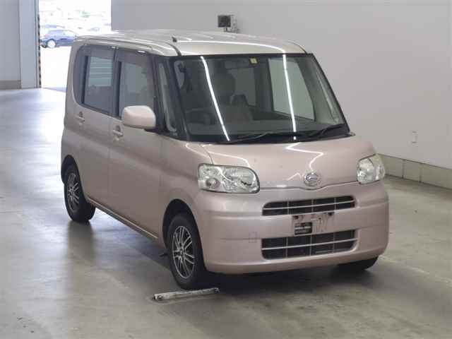 DAIHATSU TANTO 2008