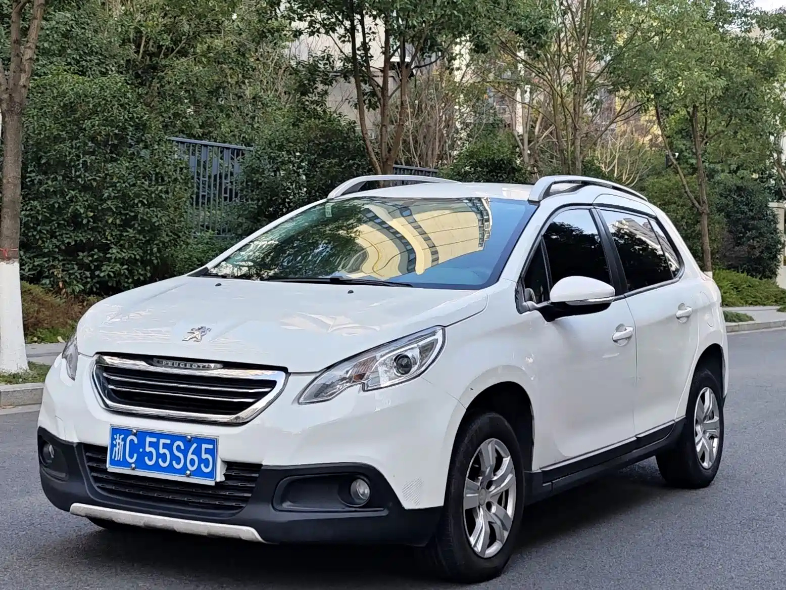 PEUGEOT 2008 2015