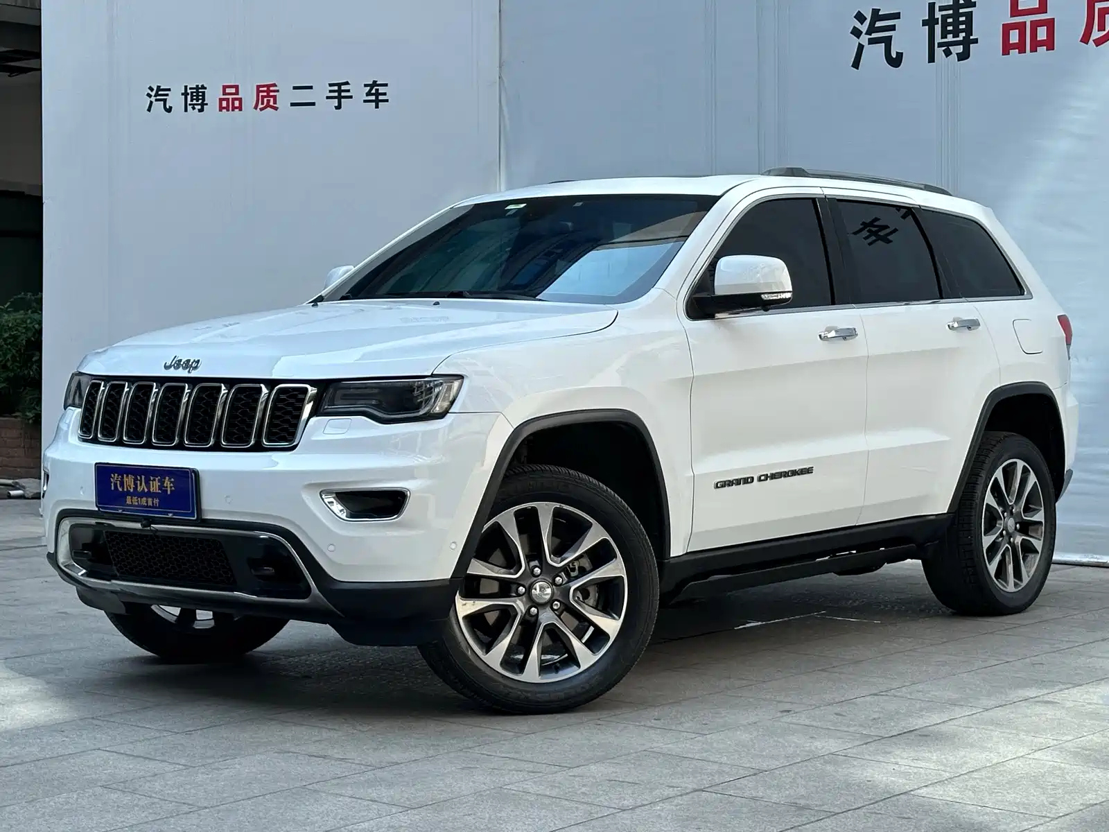 JEEP GRAND CHEROKEE 2019