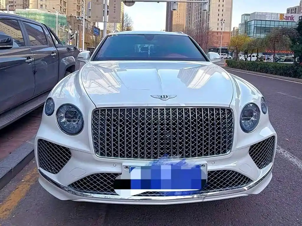 BENTLEY BENTAYGA 2023