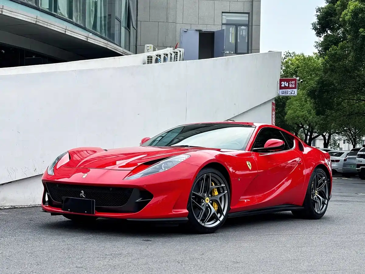 FERRARI 812 2020