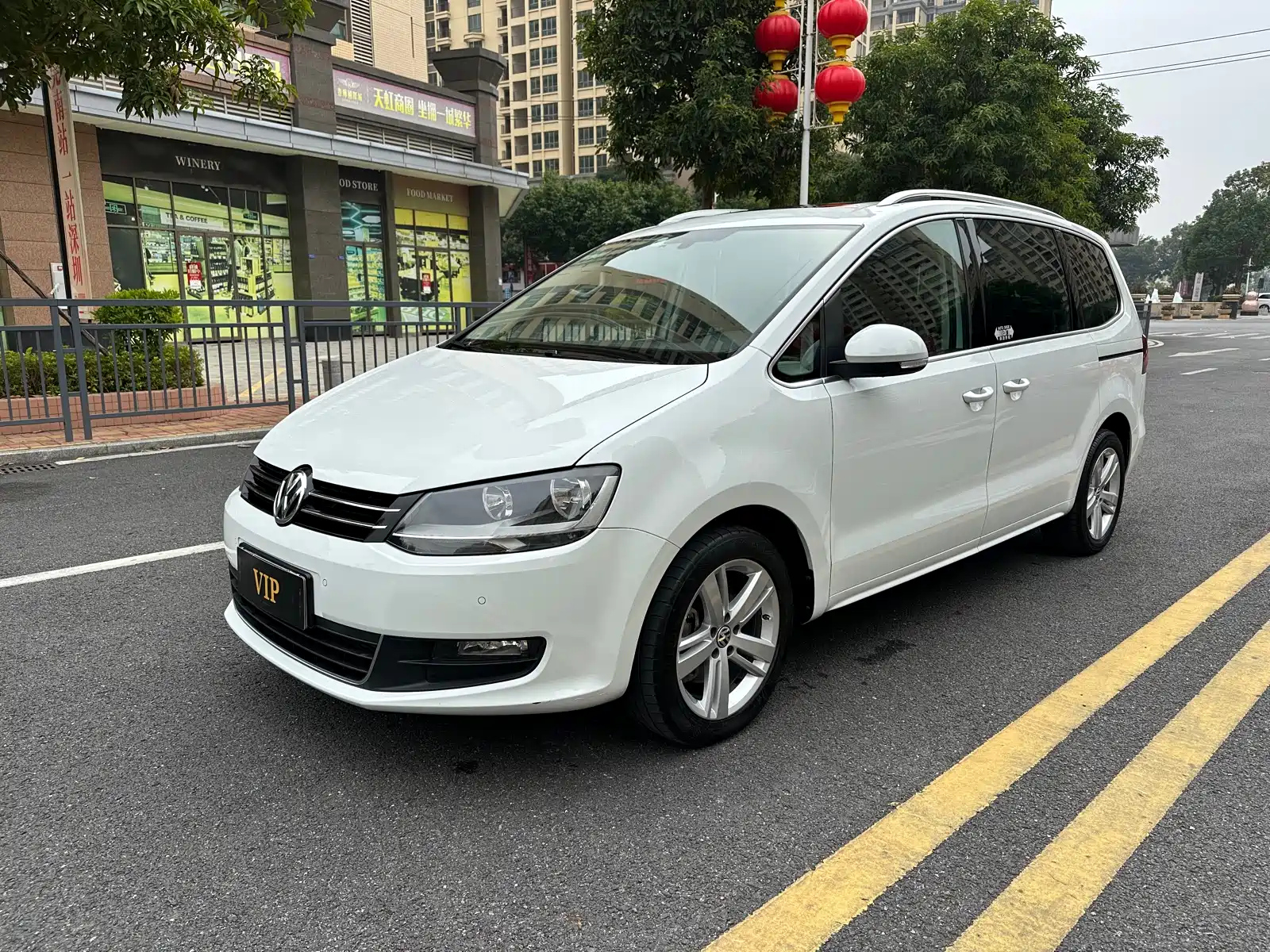 VOLKSWAGEN SHARAN 2016