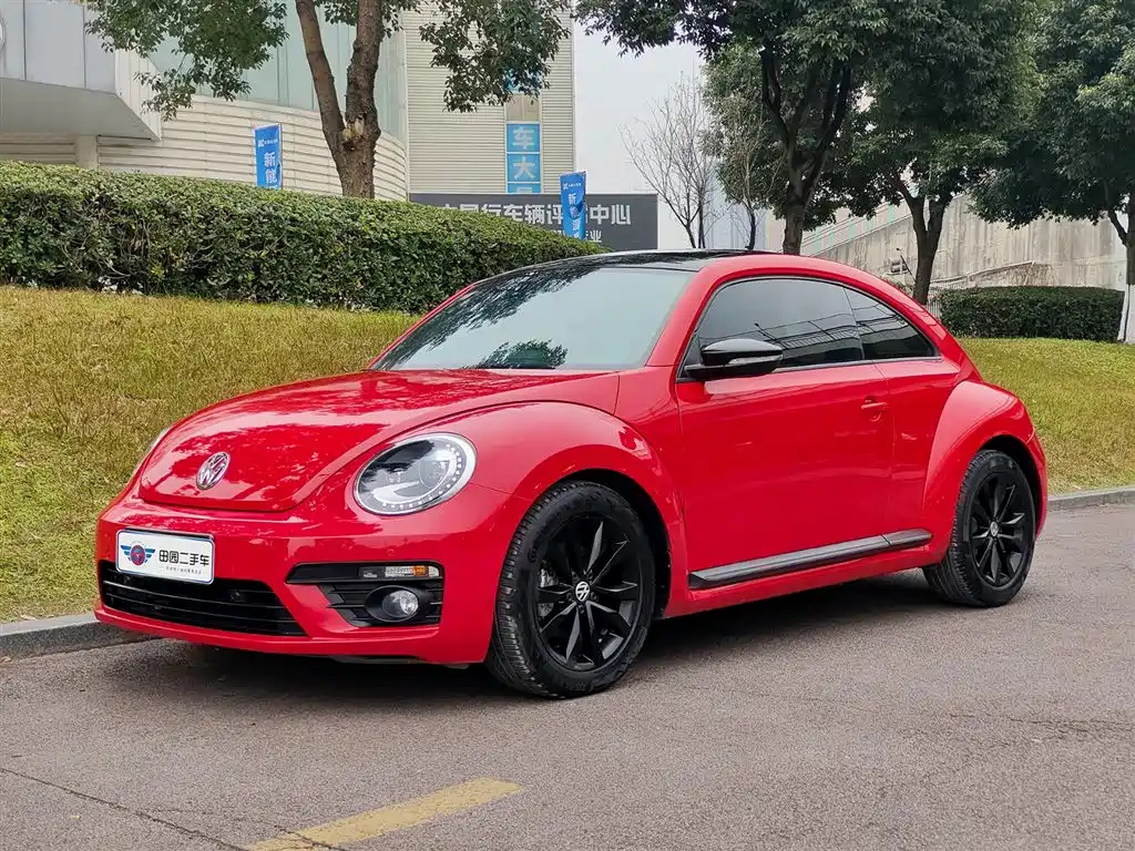 VOLKSWAGEN BEETLE 2018