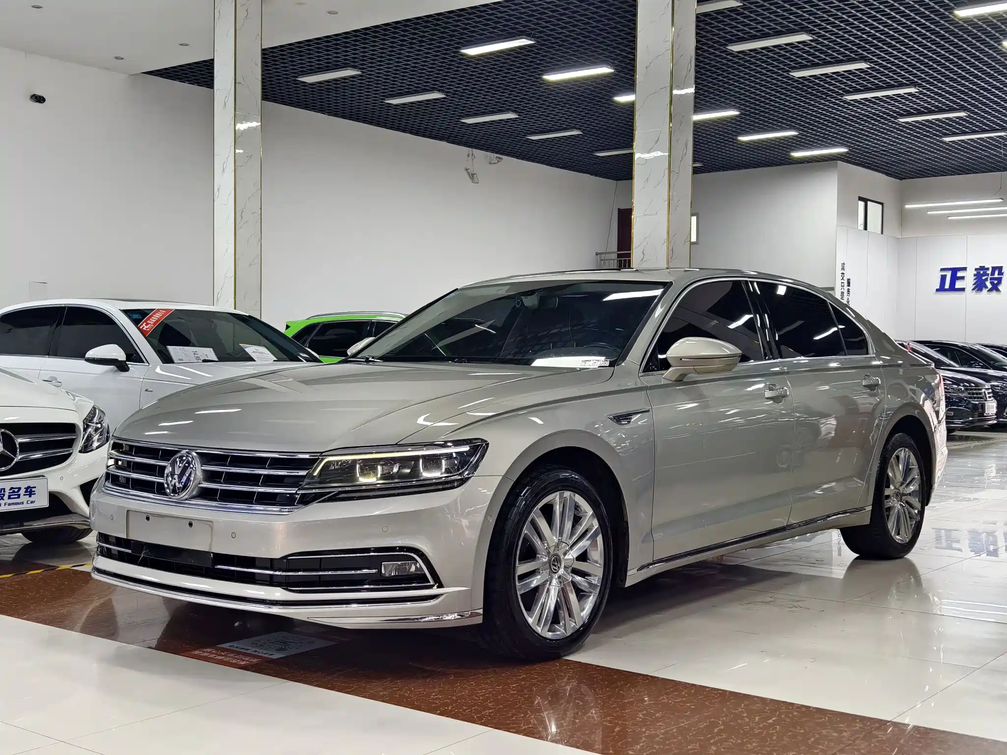 VOLKSWAGEN PHIDEON 2017
