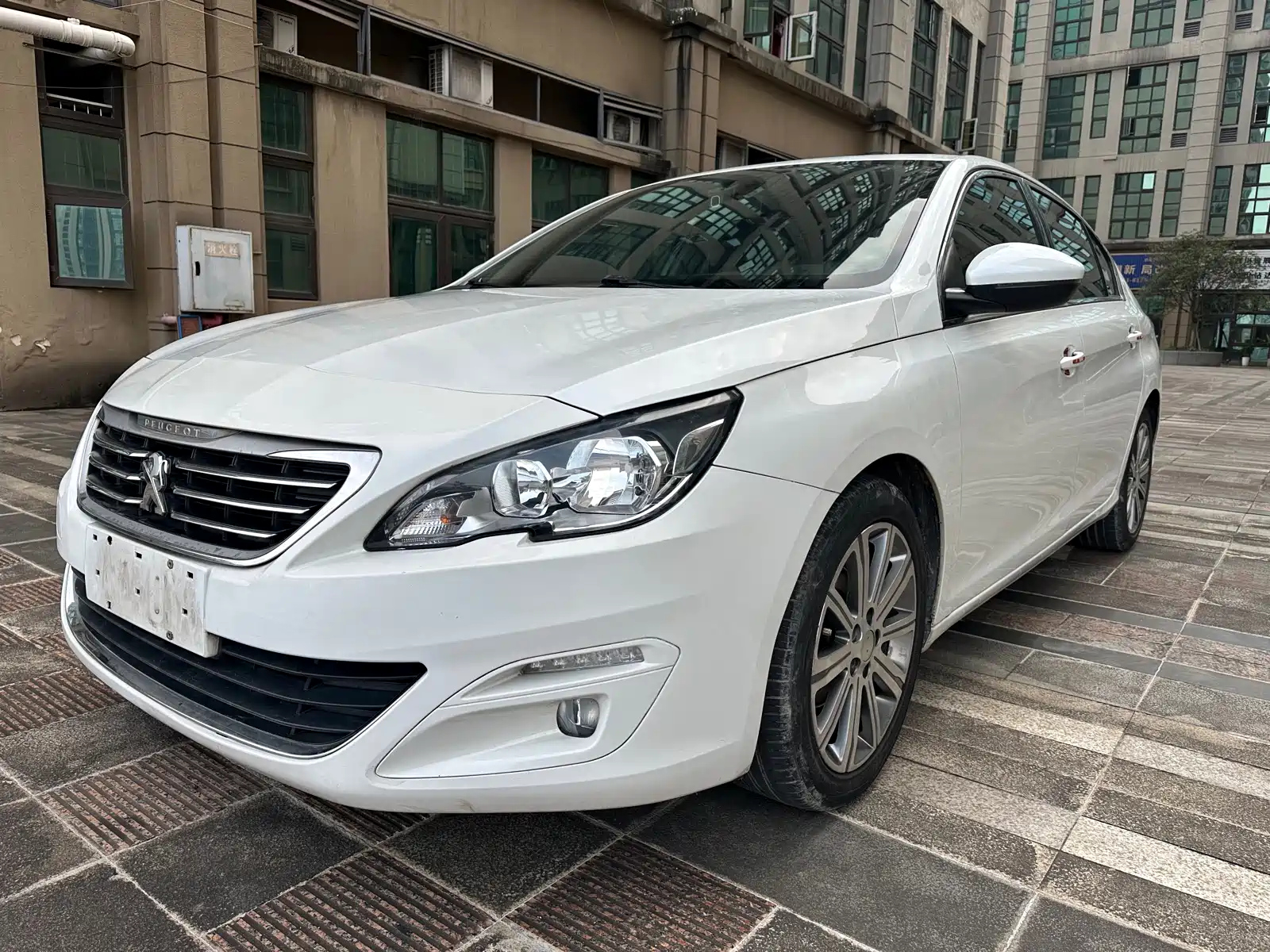 PEUGEOT 408 2019