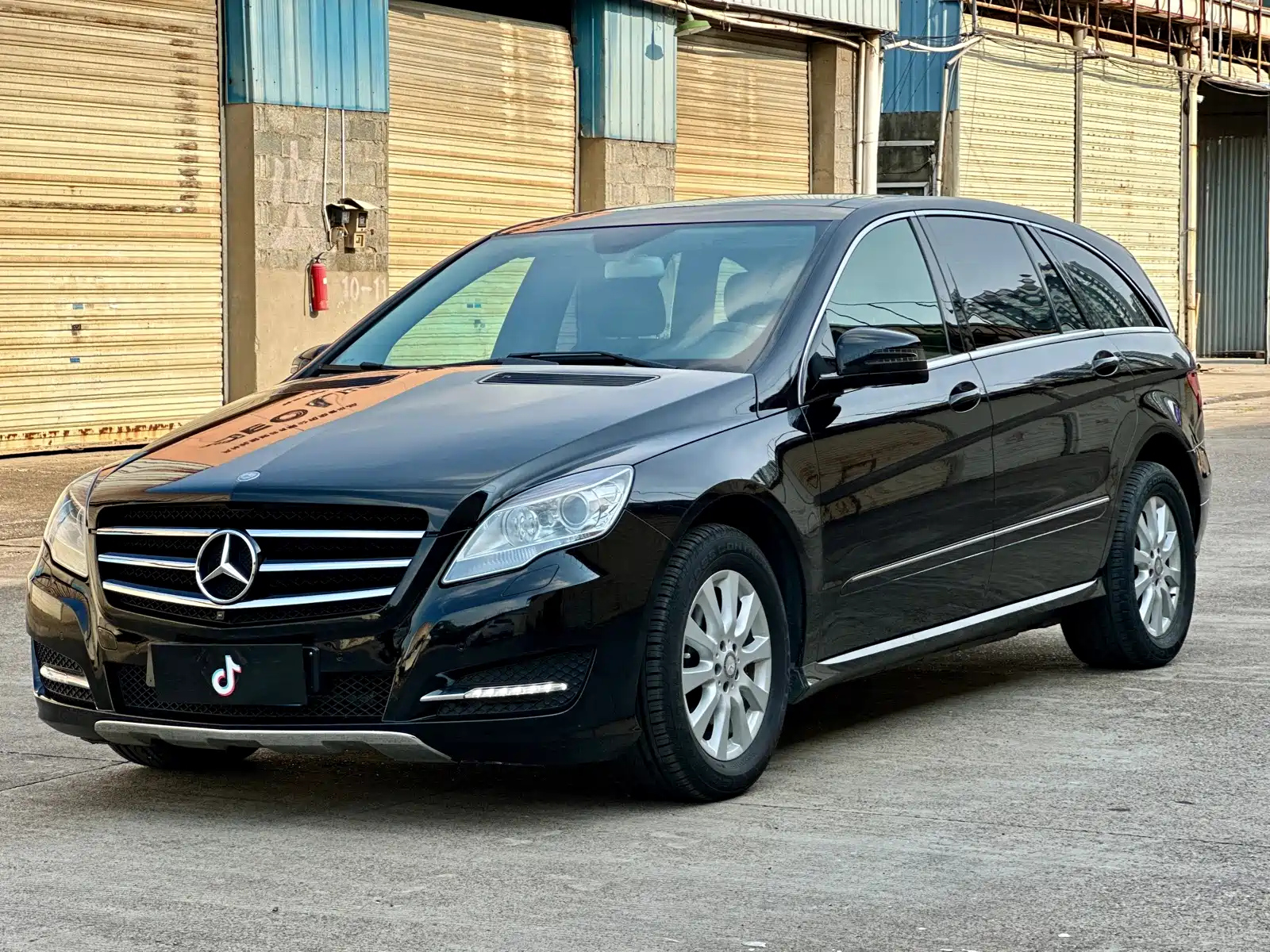 MERCEDES-BENZ R-CLASS 2016