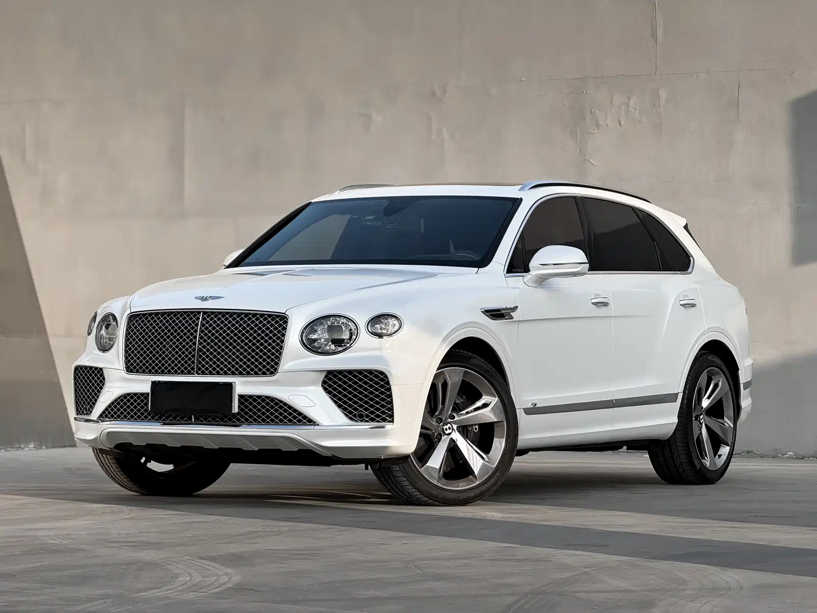 BENTLEY BENTAYGA 2020