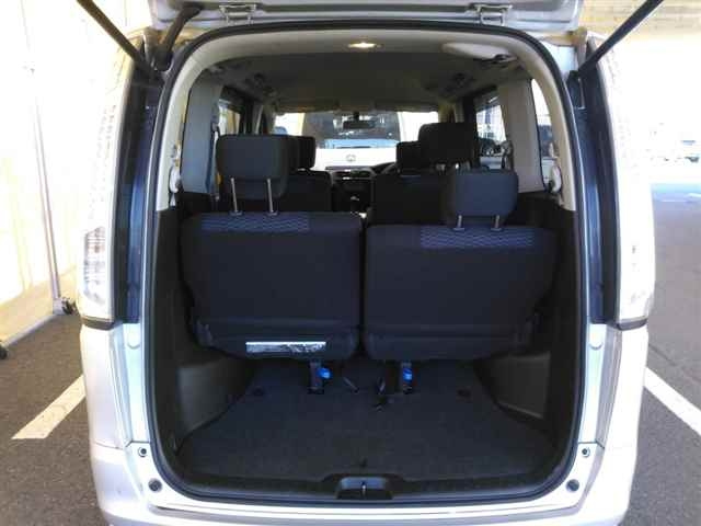 NISSAN SERENA 2013
