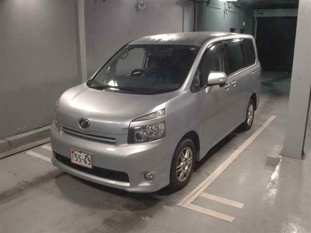 TOYOTA VOXY 2008