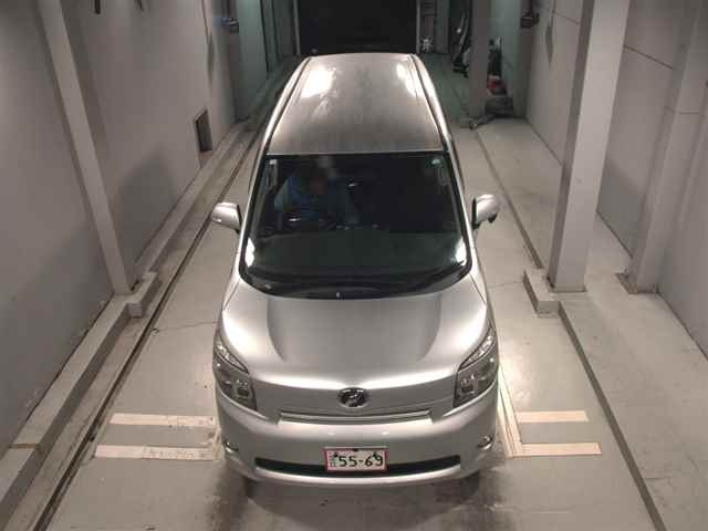 TOYOTA VOXY 2008