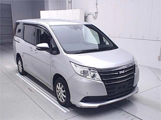 TOYOTA NOAH 2017