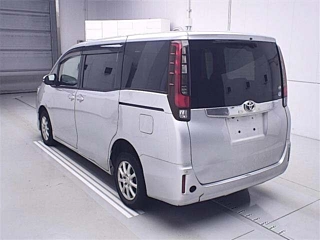 TOYOTA NOAH 2017