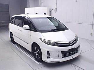 TOYOTA ESTIMA 2013