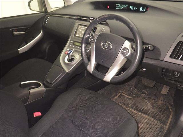 TOYOTA PRIUS 2012
