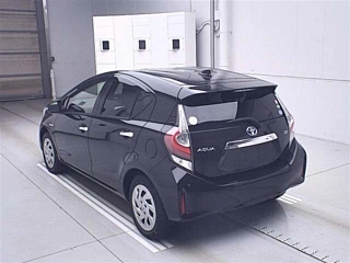 TOYOTA AQUA 2018