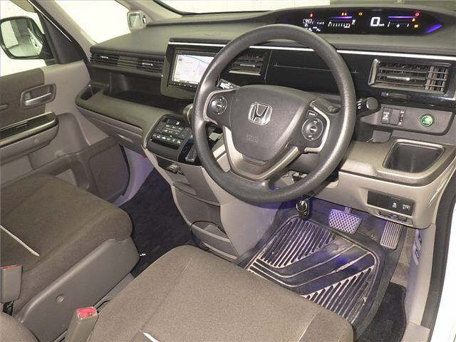 HONDA STEP WAGON 2015