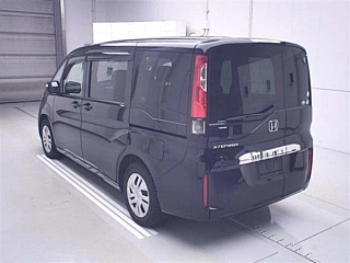 HONDA STEP WAGON 2017