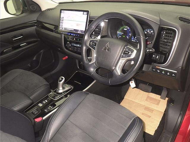 MITSUBISHI OUTLANDER PHEV 2019