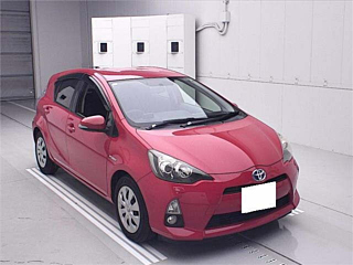 TOYOTA AQUA 2013