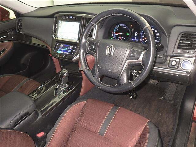 TOYOTA CROWN 2013