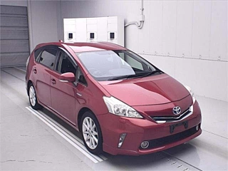 TOYOTA PRIUS ALPHA 2013