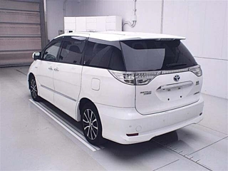 TOYOTA ESTIMA HYBRID 2015