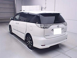 TOYOTA ESTIMA 2015