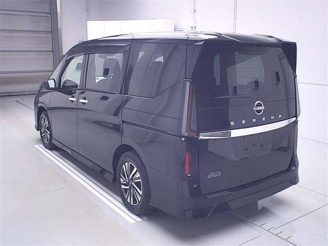 NISSAN SERENA 2023