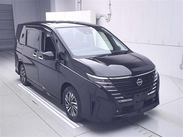 NISSAN SERENA 2023