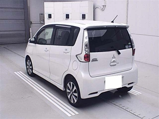 MITSUBISHI EK CUSTOM 2013