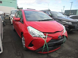 TOYOTA VITZ 2017