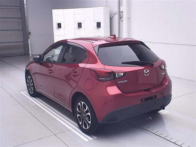 MAZDA DEMIO 2016