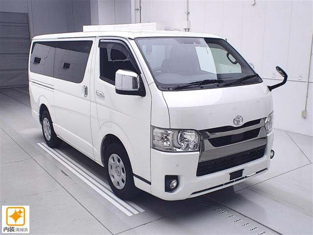 TOYOTA HIACE VAN 2022