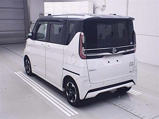 NISSAN ROOX 2021