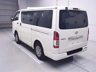 TOYOTA HIACE VAN 2022