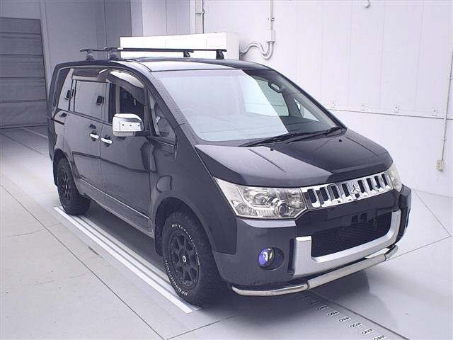 MITSUBISHI DELICA D5 2009