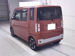 DAIHATSU WAKE 2015