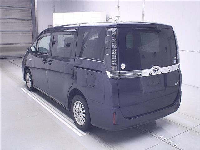TOYOTA VOXY 2016
