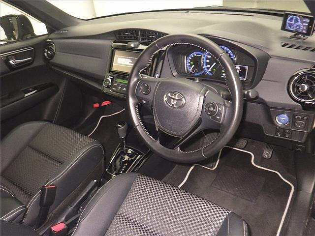 TOYOTA COROLLA AXIO 2016