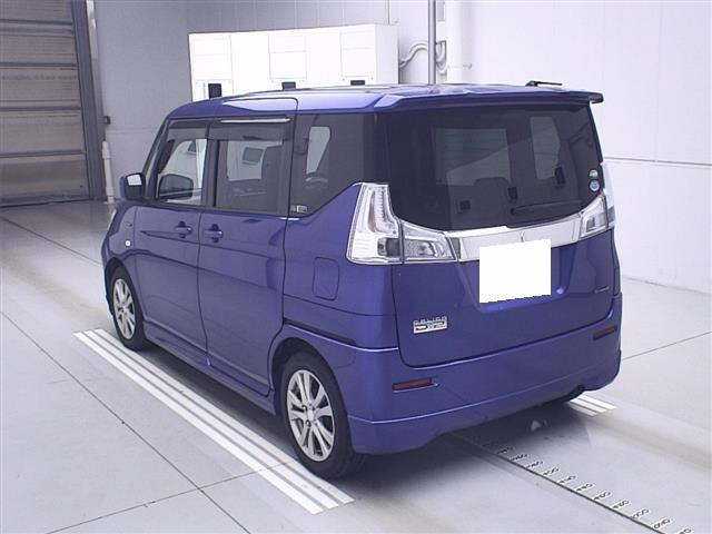 MITSUBISHI DELICA D2 2017