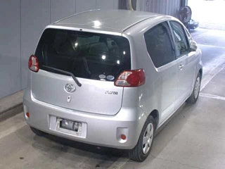 TOYOTA PORTE 2009
