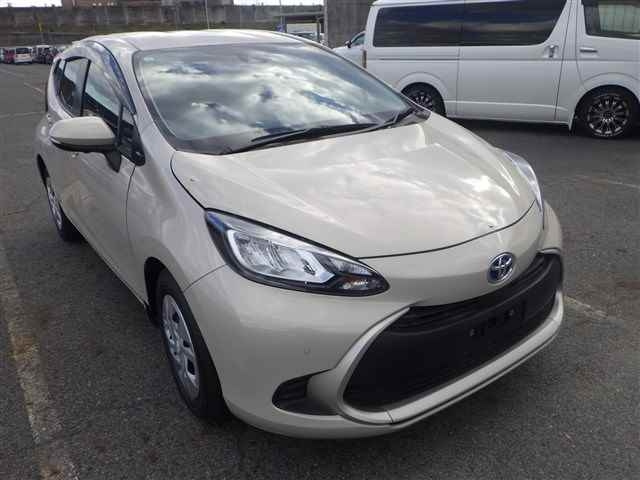 TOYOTA AQUA 2023