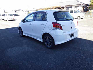 TOYOTA VITZ 2009