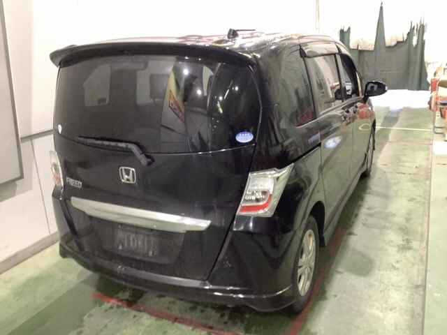 HONDA FREED 2013