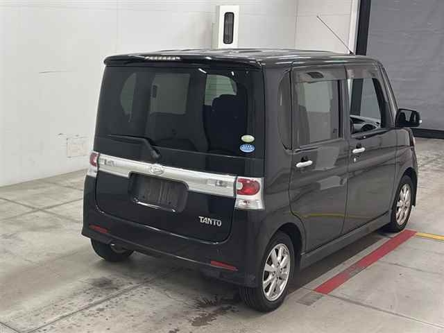 DAIHATSU TANTO 2008