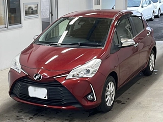 TOYOTA VITZ 2018